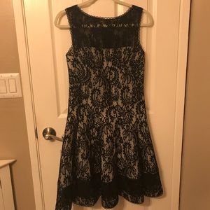 Tadashi Shoji lace dress